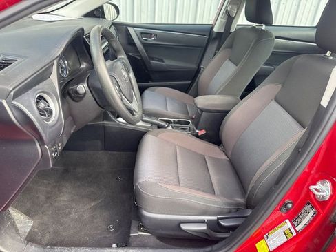 Used 2017 Toyota Corolla LE image 18