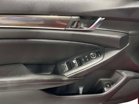 Used 2019 Honda Accord Sport image 18