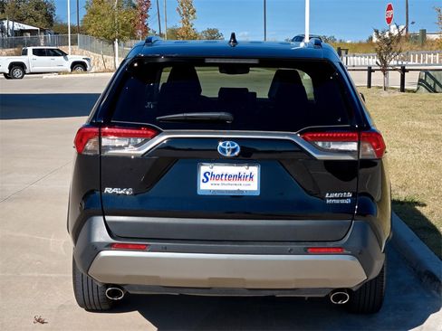 Used 2024 Toyota RAV4 Limited image 7