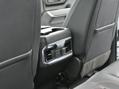 Used 2022 GMC Sierra 2500 AT4 w/ AT4 Preferred Package image 30