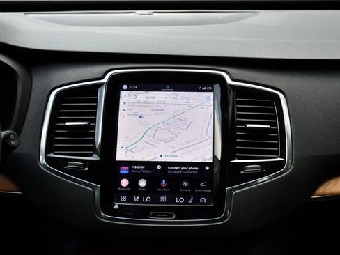Certified 2023 Volvo XC90 B5 Plus w/ Protection Package Premier AWD/4WD image 18