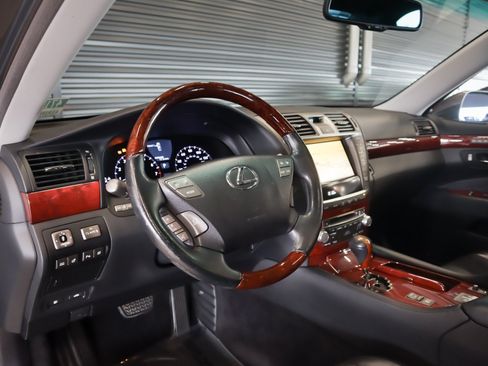 Used 2012 Lexus LS 460 w/ Luxury Value Edition RWD image 14
