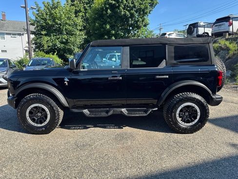 Used 2023 Ford Bronco Black Diamond w/ Sasquatch Package AWD/4WD image 2
