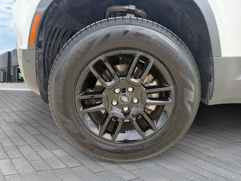 Used 2024 Land Rover Defender 110 S AWD/4WD image 9