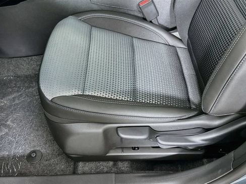 New 2026 Chevrolet Trax LT w/ LT Convenience Package FWD image 18