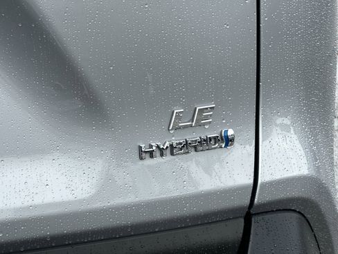 Used 2022 Toyota RAV4 LE image 25