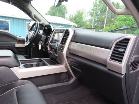 Used 2021 Ford F350 Lariat image 52