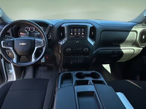 Used 2023 Chevrolet Silverado 2500 Custom w/ Custom Value Package image 16