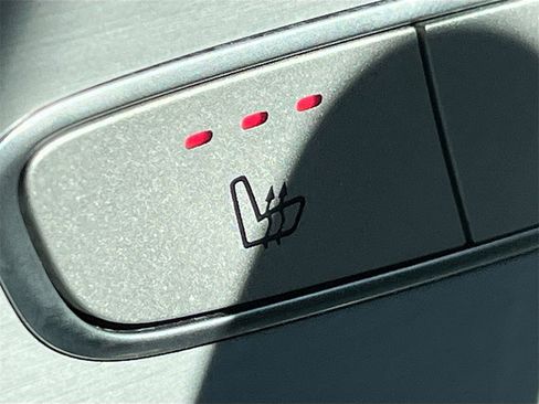 Used 2020 Mercedes-Benz C 300 4MATIC Sedan image 21