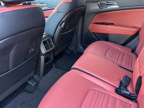 Certified 2023 Kia Sportage SX image 9