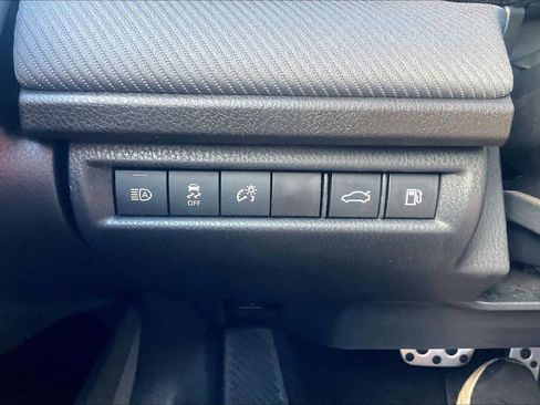 Used 2025 Toyota Camry SE FWD image 33