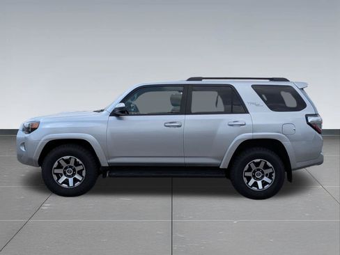 Used 2020 Toyota 4Runner TRD Off-Road AWD/4WD image 3