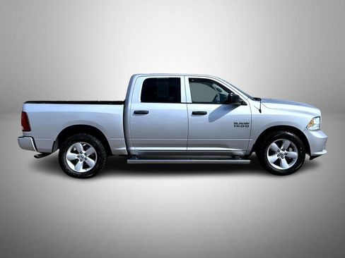 Used 2015 RAM 1500 Express RWD image 4