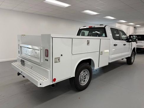 New 2026 Ford F250 XL w/ XL Chrome Package image 6