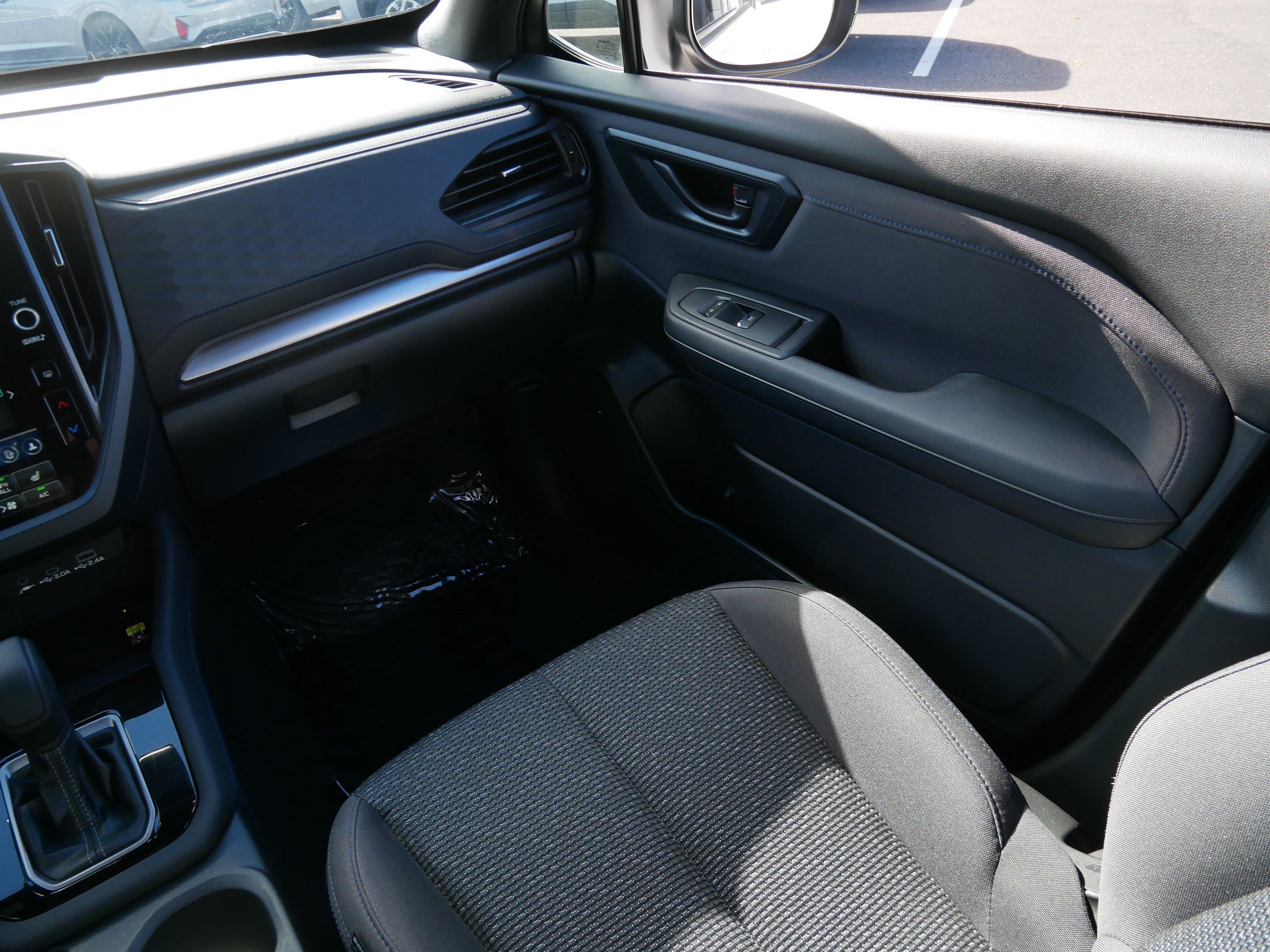 Certified 2025 Subaru Forester Premium AWD/4WD image 11