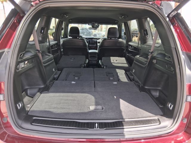 Used 2025 Jeep Grand Cherokee L Laredo RWD image 6