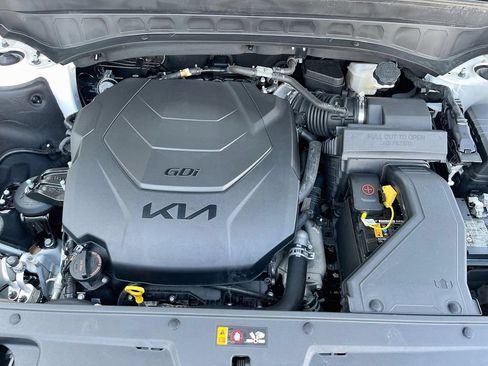 Certified 2023 Kia Telluride EX w/ EX Captain's Chair Package FWD image 10