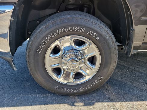 Used 2024 RAM 2500 Tradesman w/ Chrome Appearance Group image 8