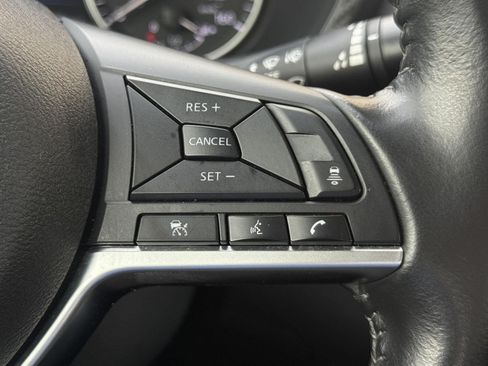 Used 2023 Nissan Sentra SV FWD image 30