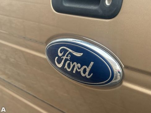 Used 2012 Ford F150 XLT w/ XLT Chrome Pkg image 13
