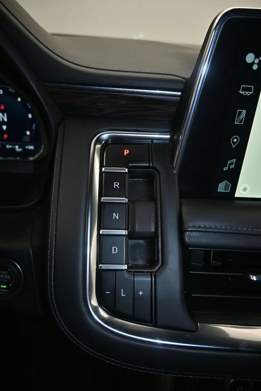 Certified 2024 Chevrolet Suburban LT w/ LT Signature Plus Package AWD/4WD image 19