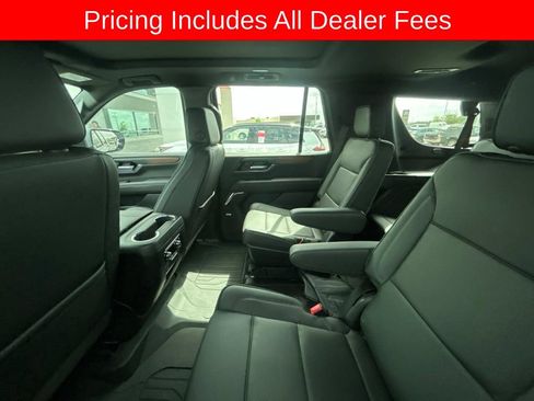Used 2026 GMC Yukon Denali w/ Sun & Power Step Package AWD/4WD image 11