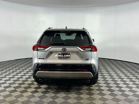 Used 2025 Toyota RAV4 XSE w/ Weather Package image 9
