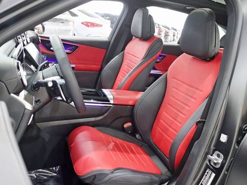 Used 2024 Mercedes-Benz GLC 43 AMG 4MATIC image 27