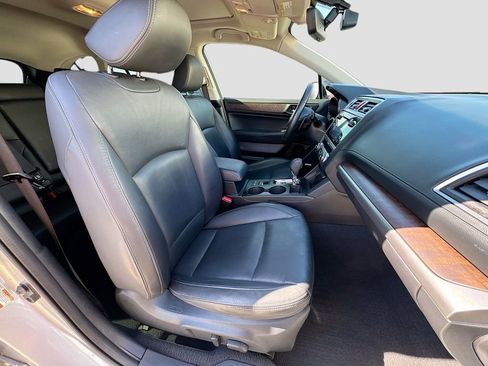 Used 2017 Subaru Outback 2.5i Limited image 38