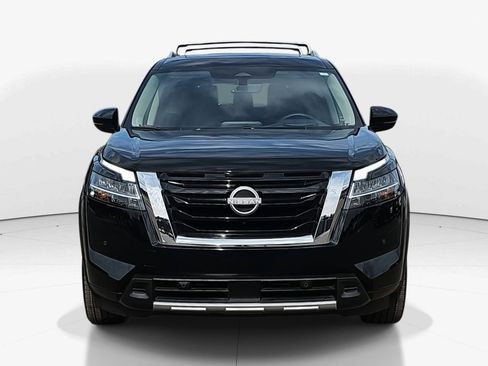 Used 2024 Nissan Pathfinder Platinum w/ Cargo Package image 8