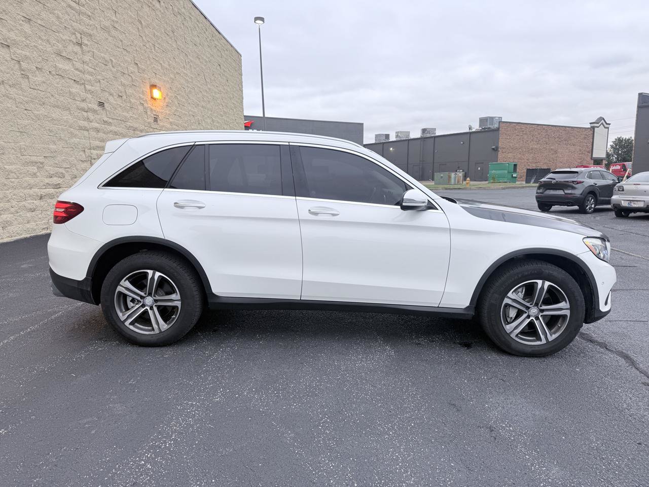 Used 2016 Mercedes-Benz GLC 300 4MATIC image 6