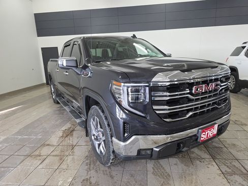 Used 2023 GMC Sierra 1500 SLT w/ SLT Premium Package image 7