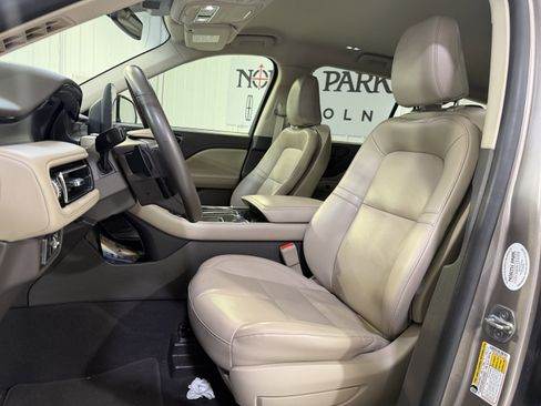 Used 2021 Lincoln Aviator 2WD image 9