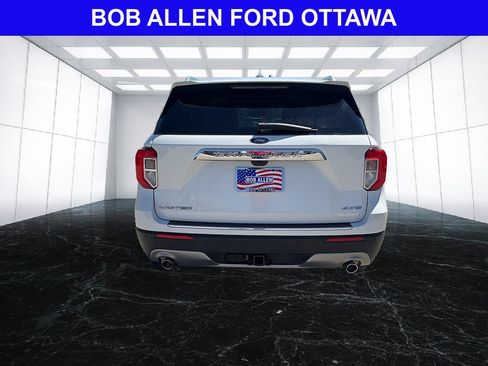 Used 2023 Ford Explorer Limited w/ Limited Technology Package AWD/4WD image 4