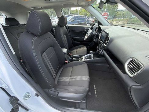 Used 2023 Hyundai Venue SEL w/ Cargo Package FWD image 22
