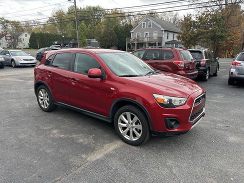 Used 2015 Mitsubishi Outlander Sport ES image 2