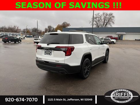 Used 2023 GMC Acadia SLE w/ Driver Convenience Package image 8