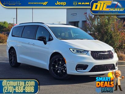 New 2026 Chrysler Pacifica Limited w/ S Appearance Package