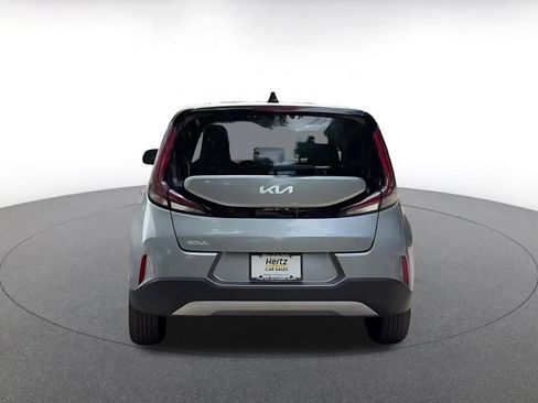 Used 2025 Kia Soul LX w/ LX Technology Package FWD image 12
