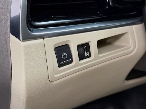 Used 2021 Cadillac XT6 Premium Luxury w/ LPO, Floor Liner Package AWD/4WD image 12