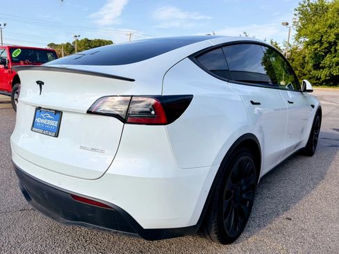 Used 2022 Tesla Model Y Performance AWD/4WD image 24
