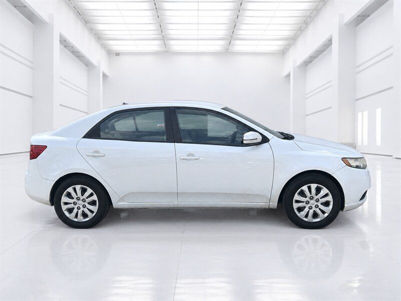 Used 2013 Kia Forte EX FWD image 3