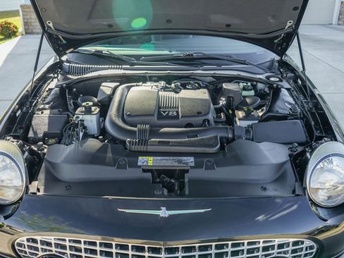 Used 2002 Ford Thunderbird Deluxe RWD image 23