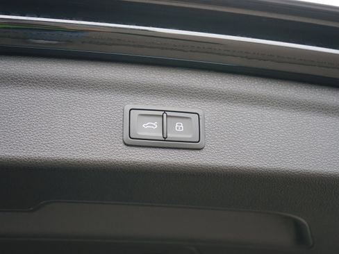 Used 2024 Audi Q3 2.0T Premium Plus w/ Premium Plus Package image 15