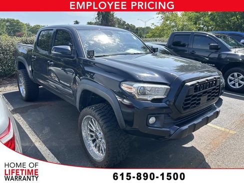 Used 2019 Toyota Tacoma TRD Off-Road AWD/4WD image 1