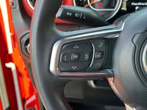 Used 2023 Jeep Gladiator Rubicon w/ Cold Weather Group image 31