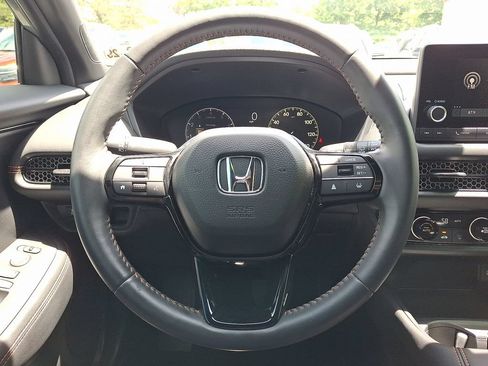 Used 2024 Honda HR-V Sport image 8