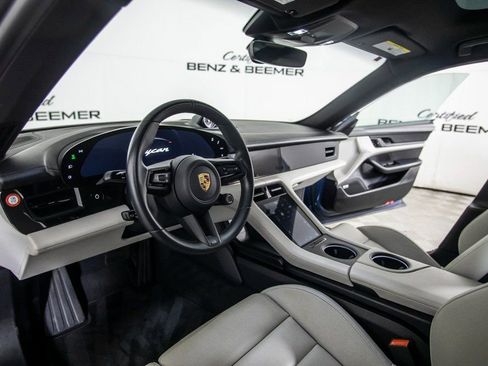 Used 2021 Porsche Taycan 4S w/ Premium Package image 17