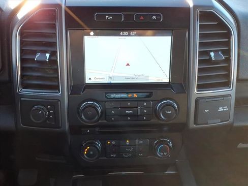 Used 2017 Ford F150 XLT w/ Equipment Group 302A Luxury AWD/4WD image 15
