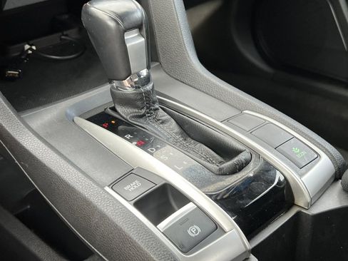 Used 2019 Honda Civic EX image 22